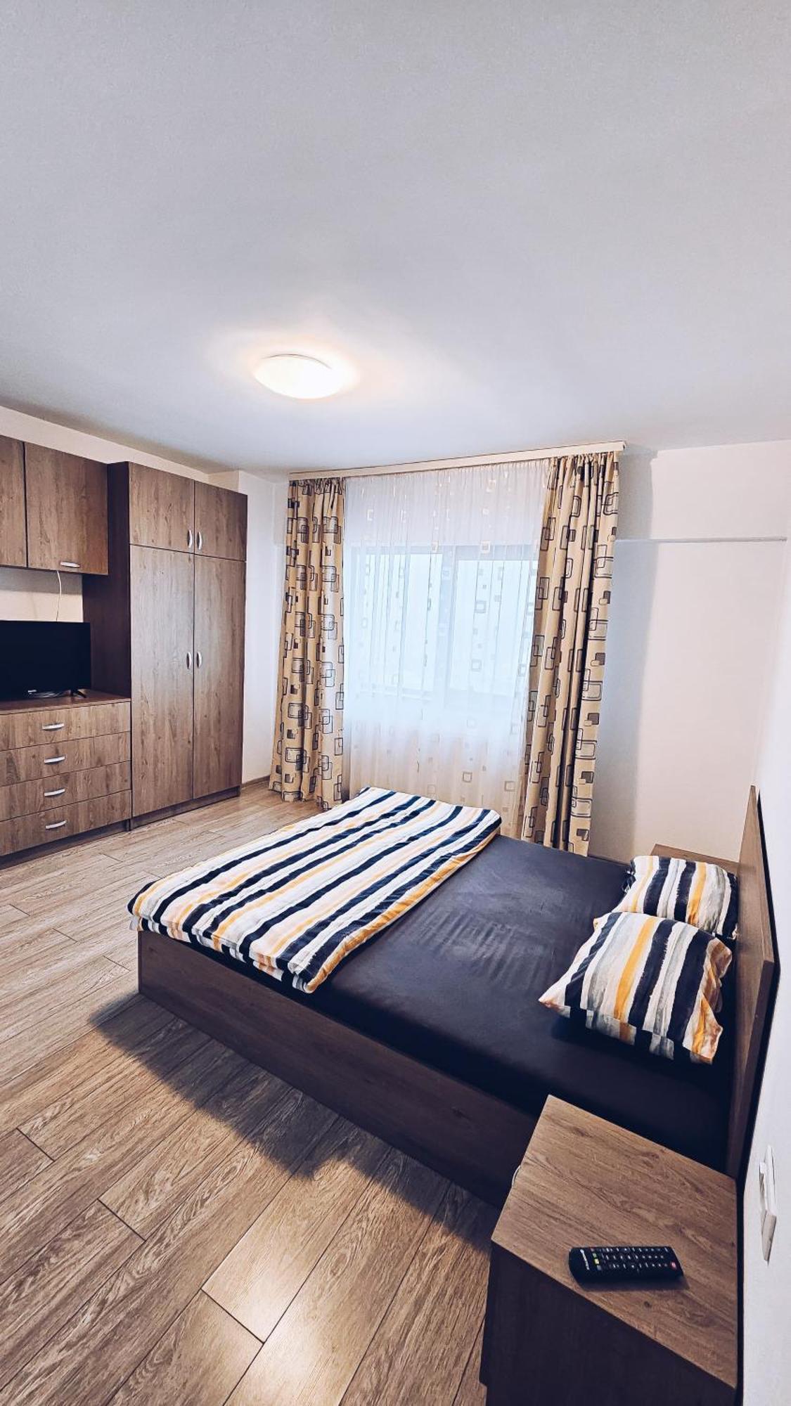 Apartament Dem Radulescu 3 Camere! Ramnicu Valcea Exterior photo